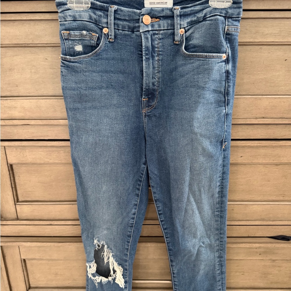 Good American Light Blue Skinny Jeans with Knee Distress